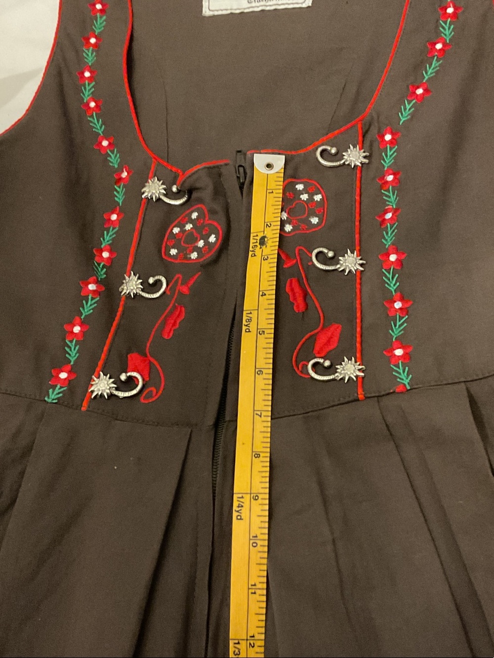 German Wear Brown Trachtenmode Dirndl Red & Green Embroidery Size 48, US 16 - Picture 9 of 10
